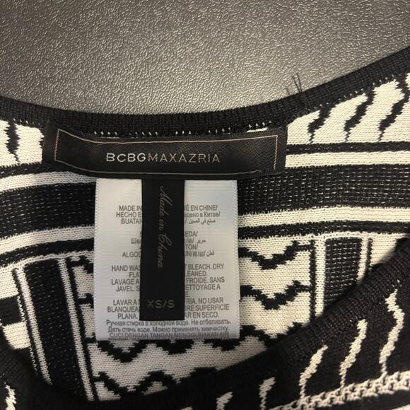 BCBGMaxazria Knit Poncho Sweater Pullover Black White Mixed Pattern Size XS/S - Picture 5 of 7